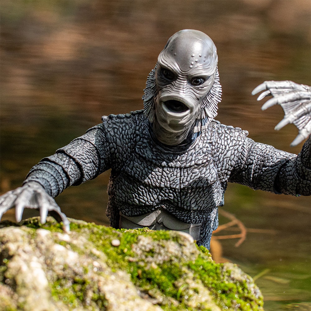 Creature from the Black Lagoon (Silver Screen Variant) Exclusive Edition View 4