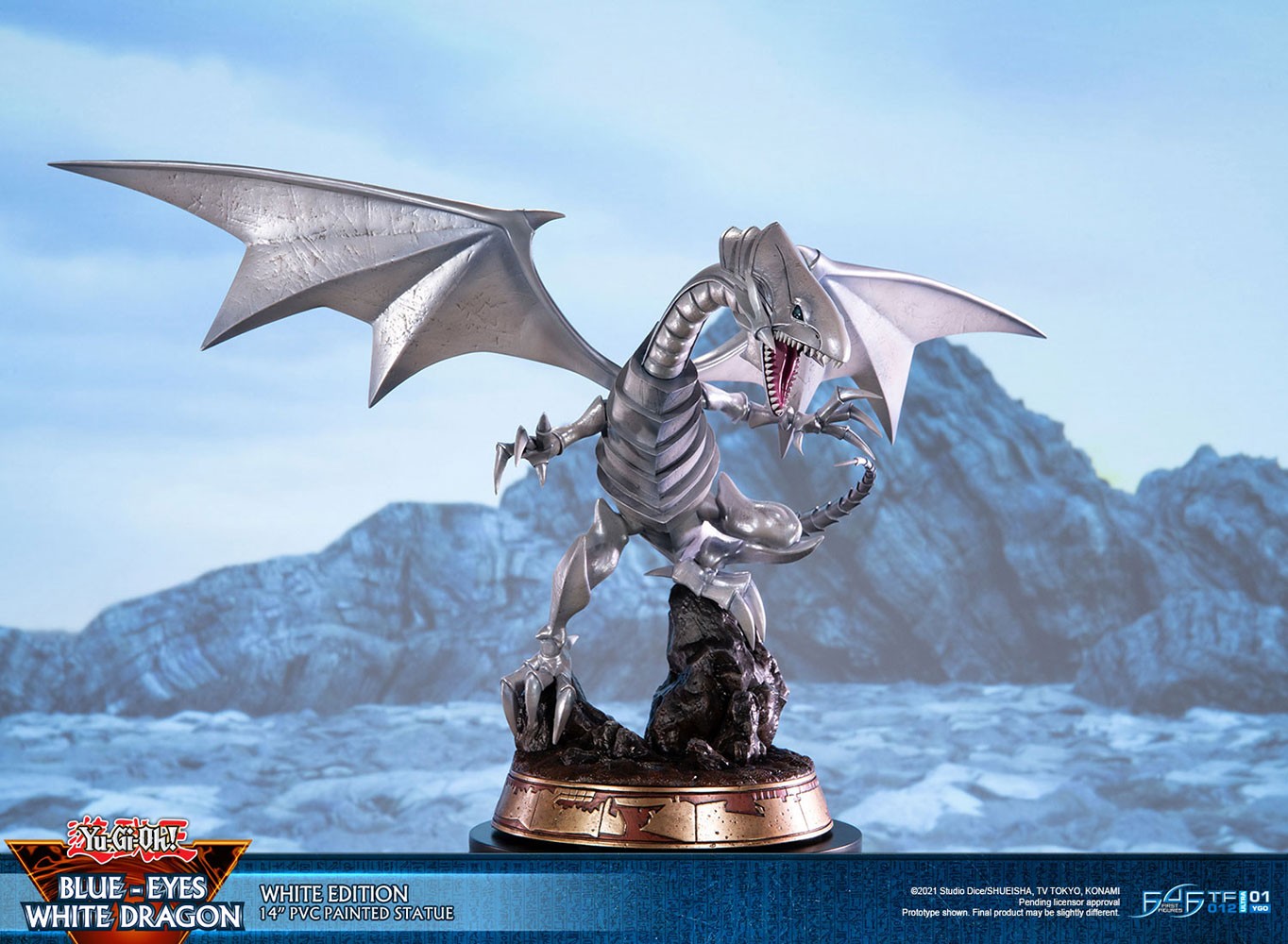 Blue-Eyes White Dragon (White Variant) Statue | Sideshow
