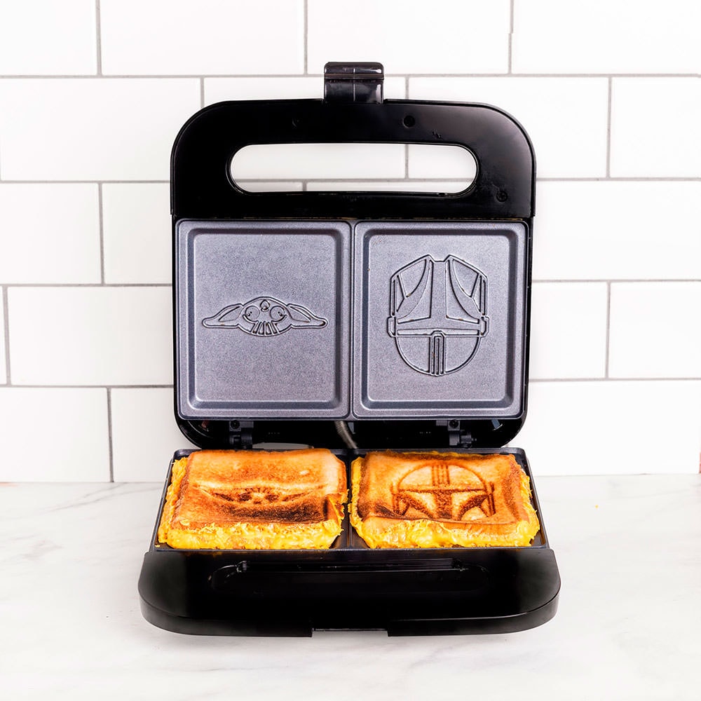 The Mandalorian Grilled Cheese Maker Sideshow Collectibles