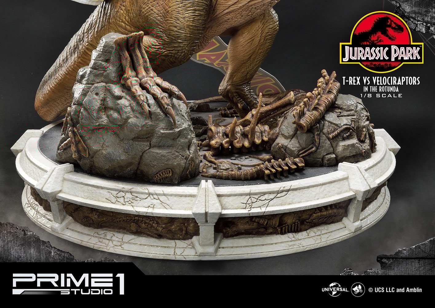 T-Rex Vs Velociraptors in the Rotunda