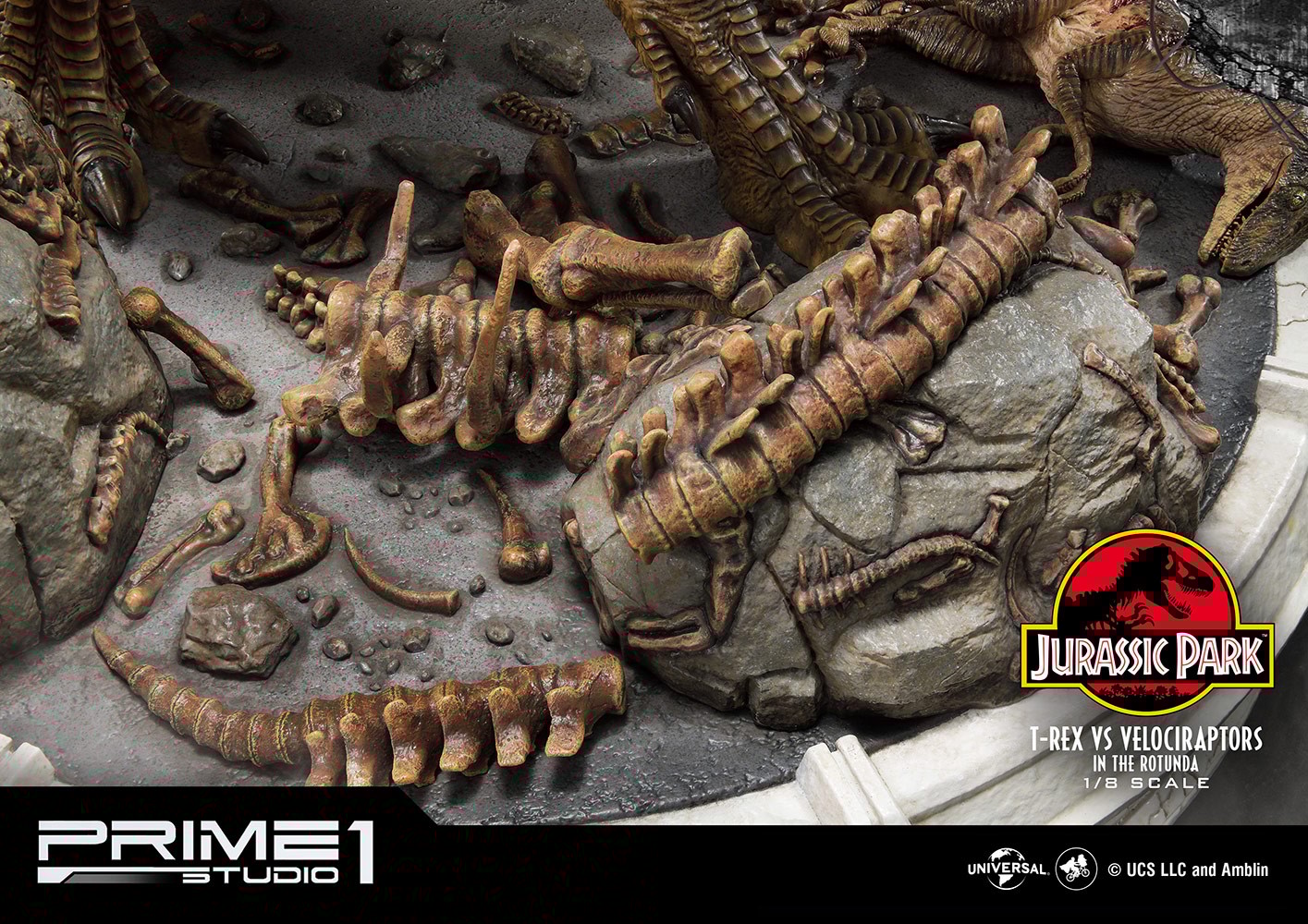 T-Rex Vs Velociraptors in the Rotunda