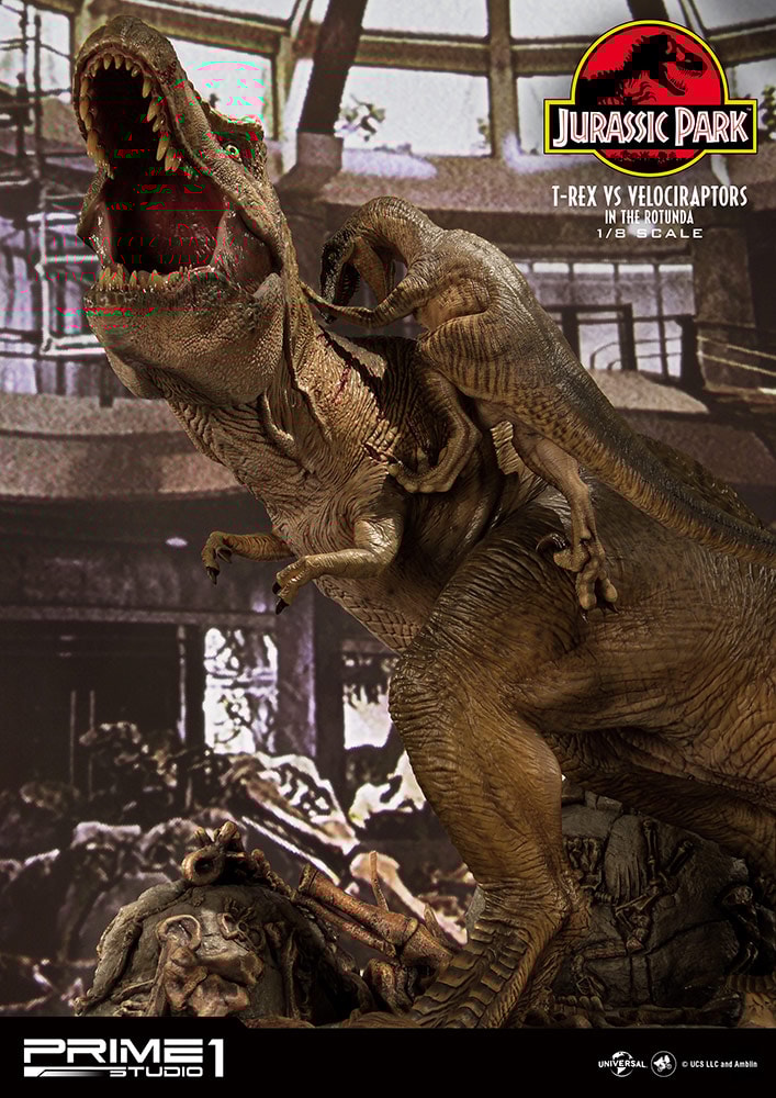 T-Rex Vs Velociraptors in the Rotunda