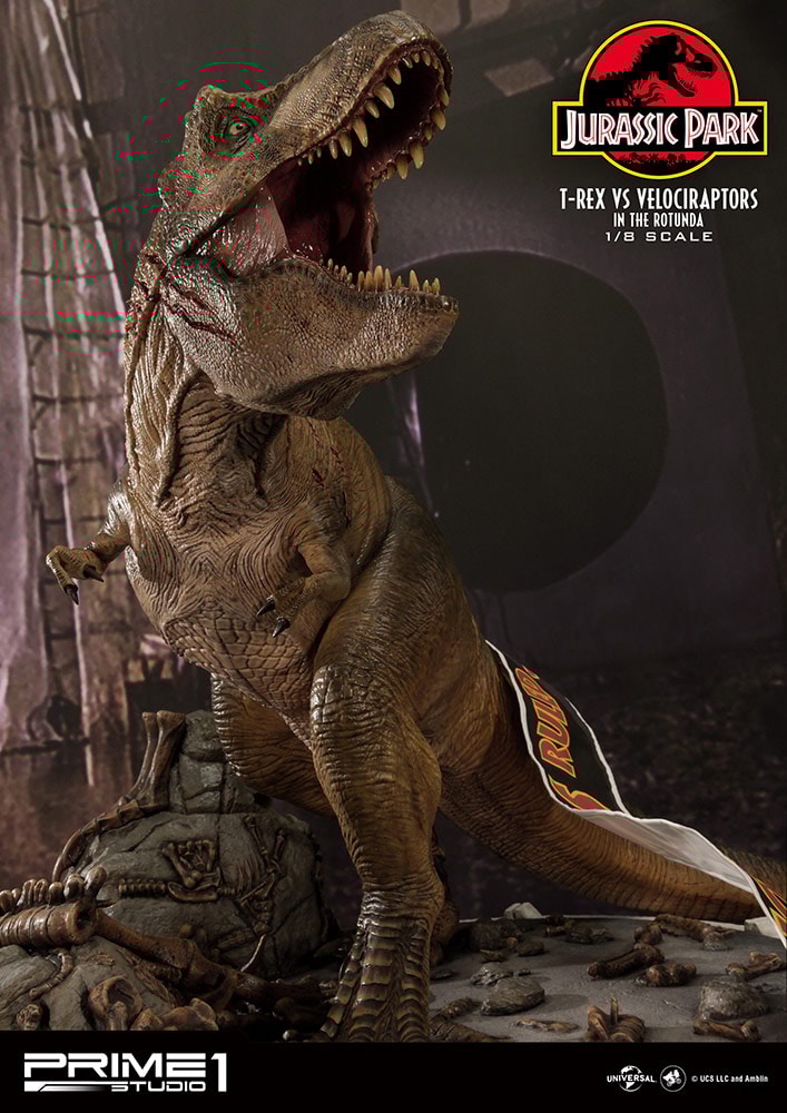 T-Rex Vs Velociraptors in the Rotunda