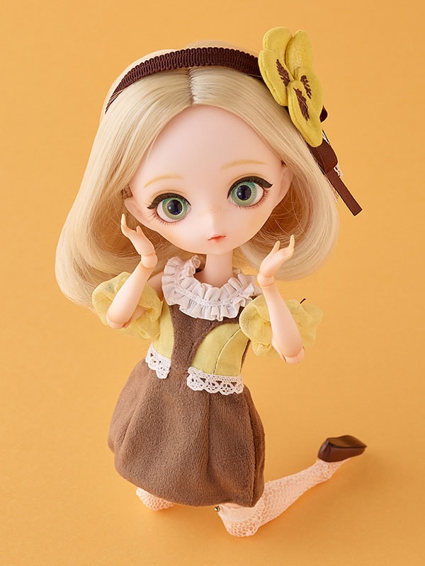 Harmonia bloom blooming doll top