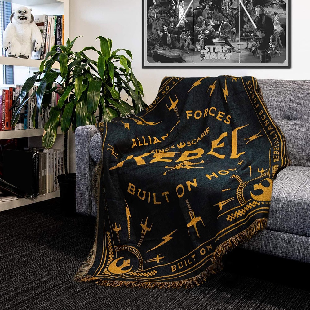 Rebel Throw View 1