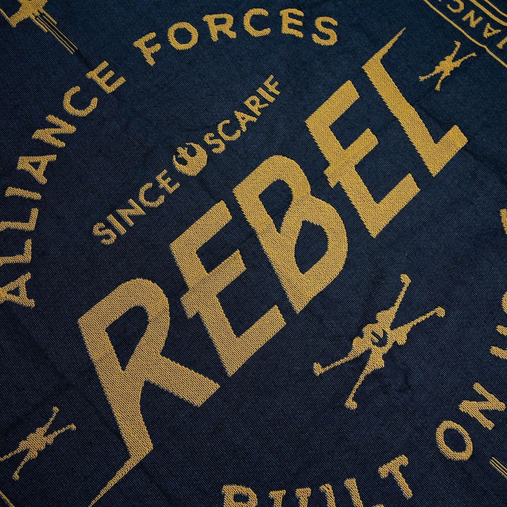 Rebel Throw View 3