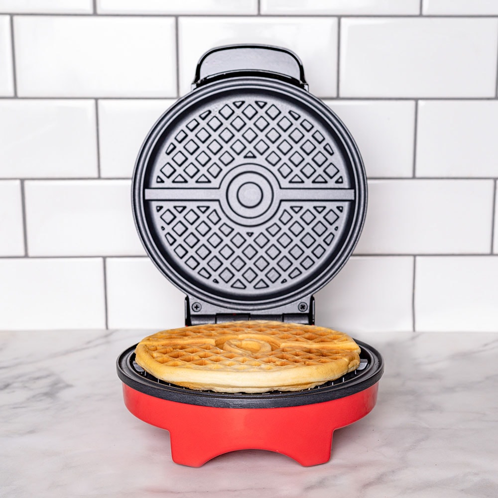 Pokéball Waffle Maker