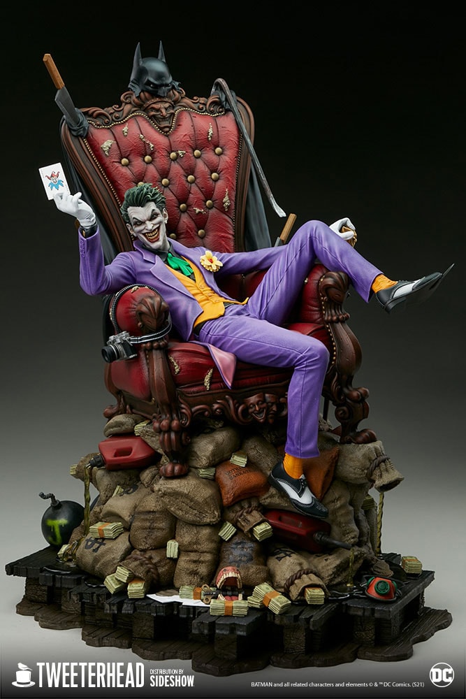 The Joker (Deluxe) Exclusive Edition (Prototype Shown) View 25