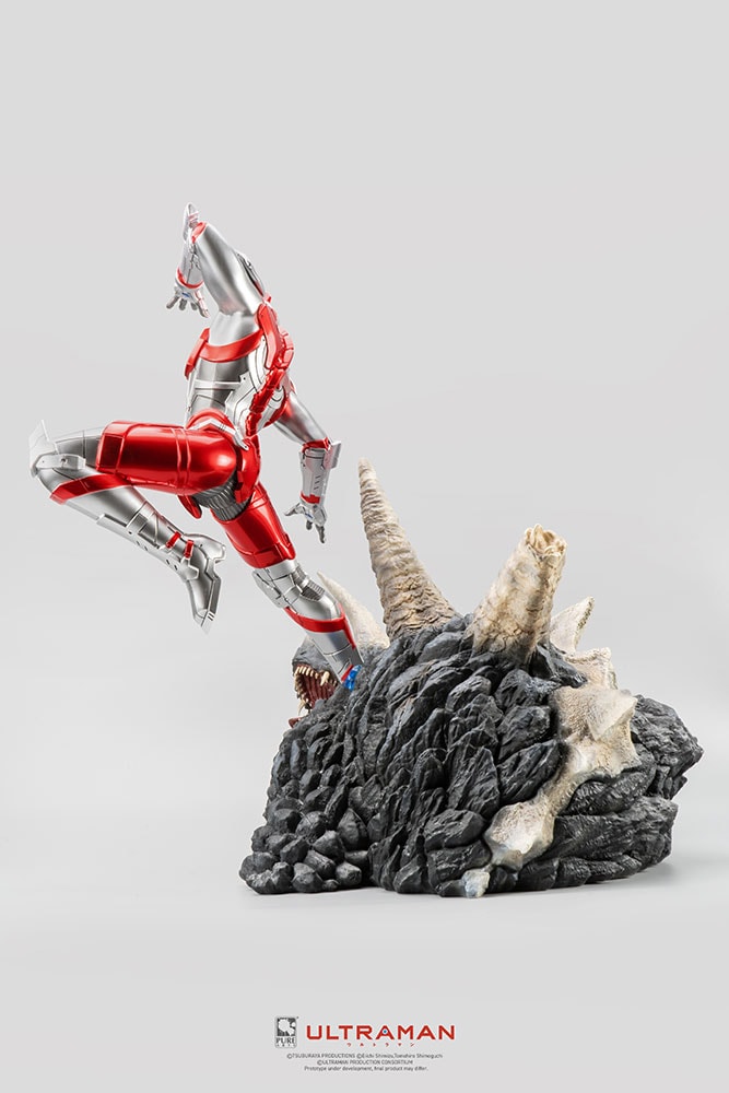 Ultraman vs Black King (Prototype Shown) View 6