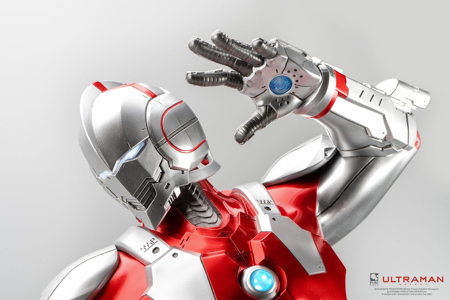 Ultraman vs Black King (Prototype Shown) View 10