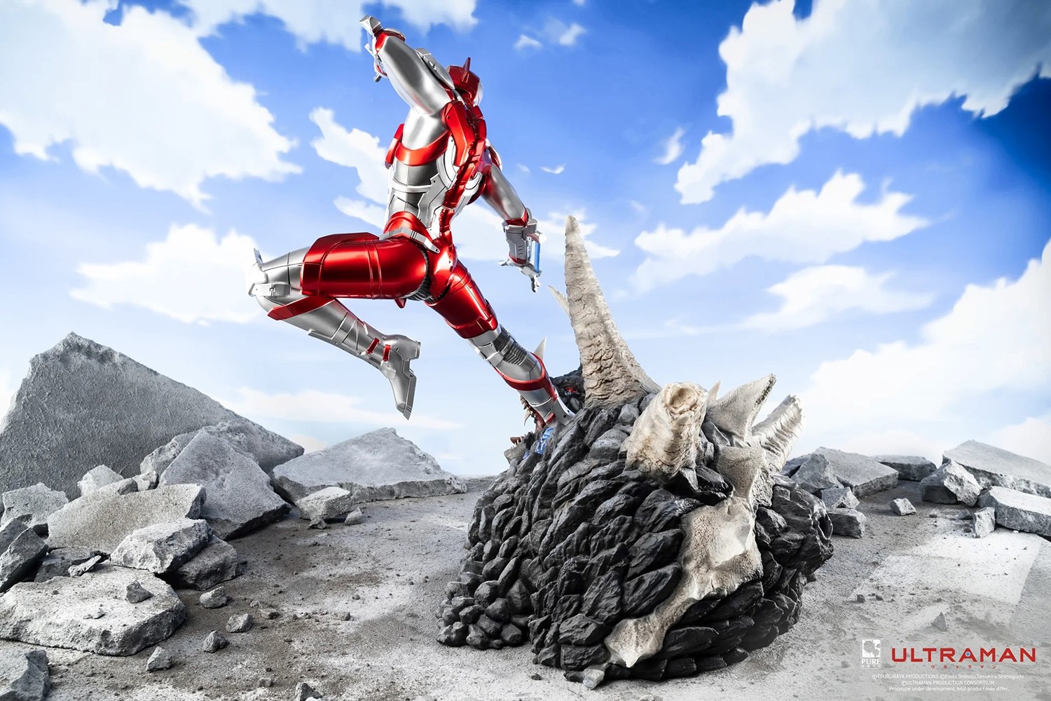 Ultraman vs Black King (Prototype Shown) View 15