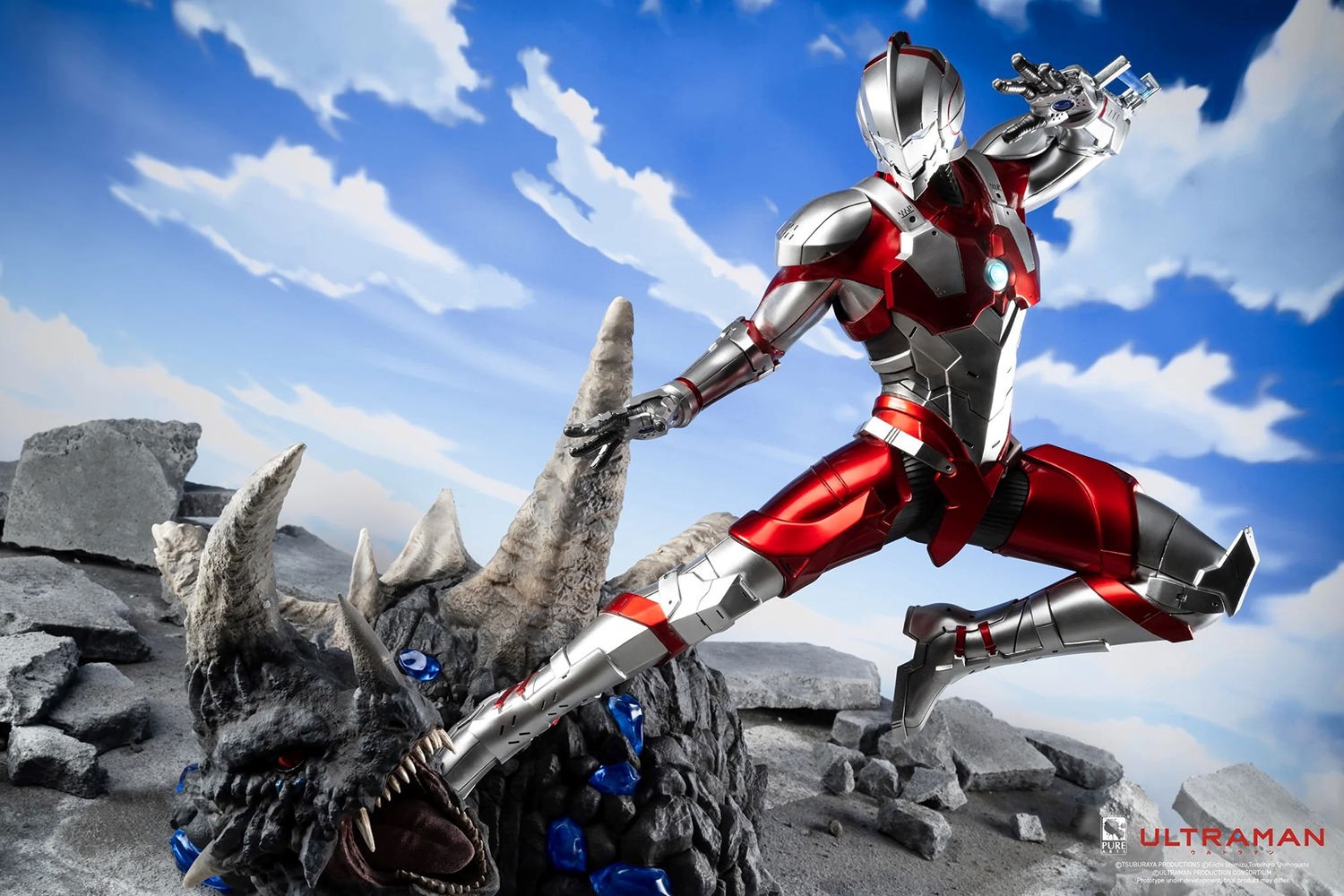 Ultraman vs Black King (Prototype Shown) View 17