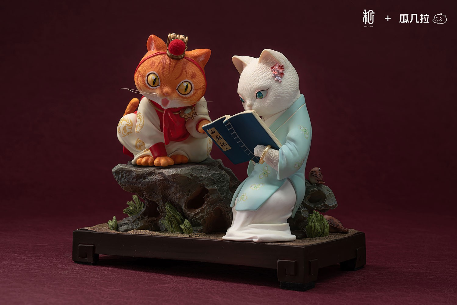 Dream of the Red Chamber Bao and Dai Cat Figurine  View 5