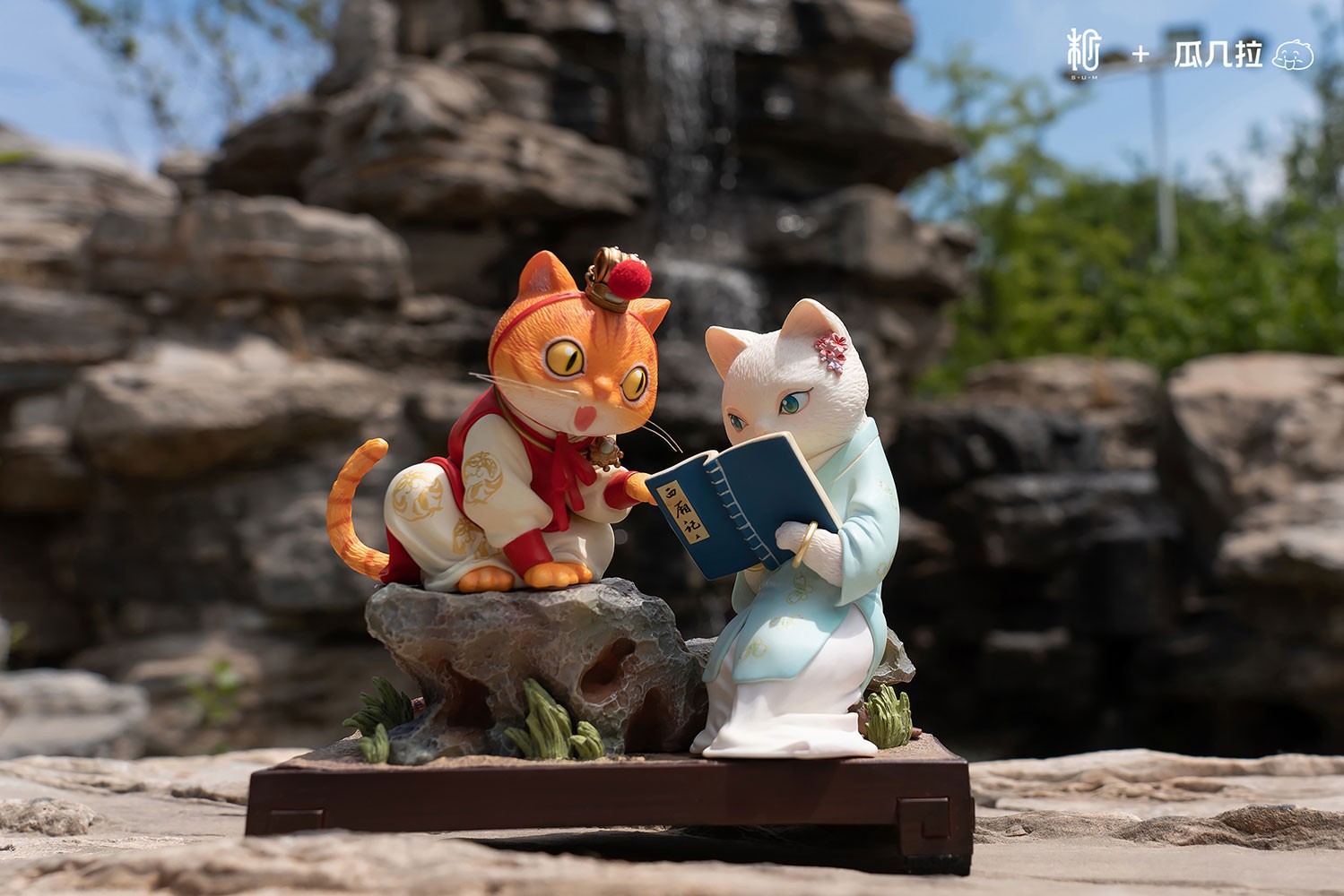 Dream of the Red Chamber Bao and Dai Cat Figurine  View 15