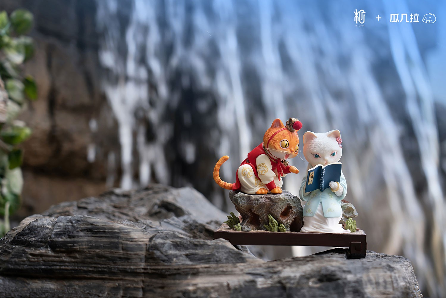 Dream of the Red Chamber Bao and Dai Cat Figurine  View 18