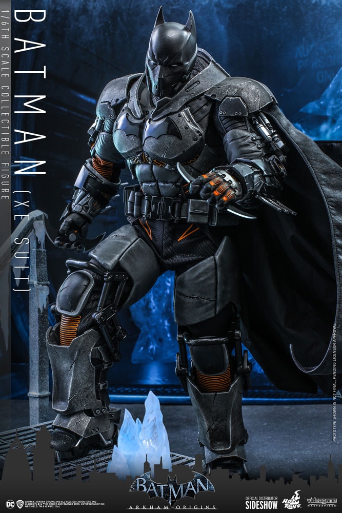 Hot toys Figura 1/6 Batman Xe Suit 33 cm Batman: Arkham Origins Dc Comics  Preto