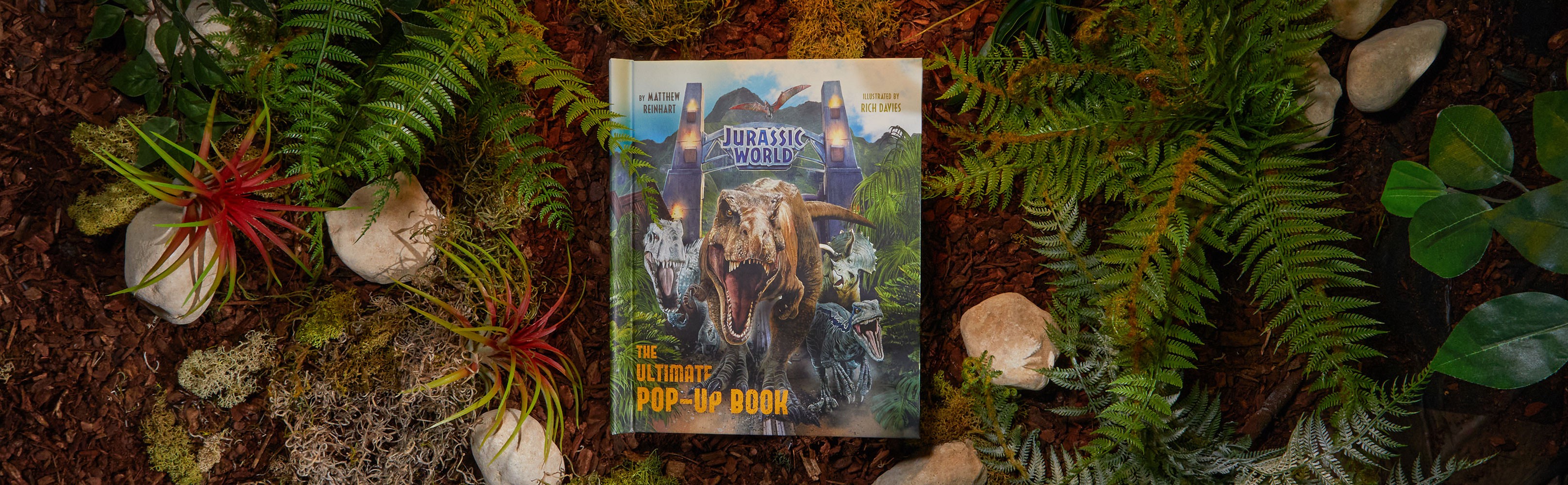 Jurassic World: The Ultimate Pop-Up View 1