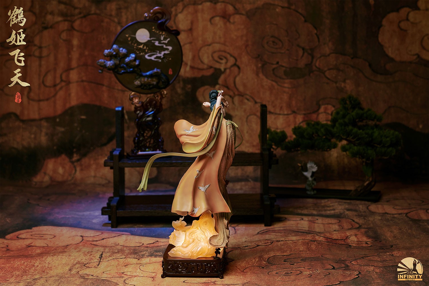 The Flying Princess Crane Statue Deluxe