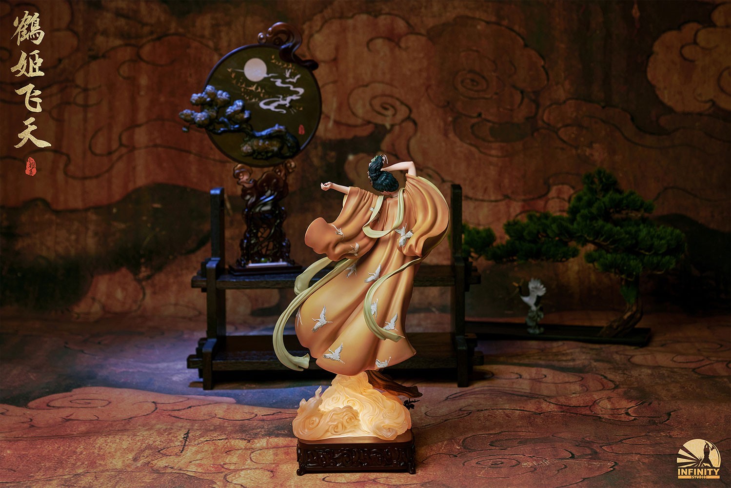 The Flying Princess Crane Statue Deluxe