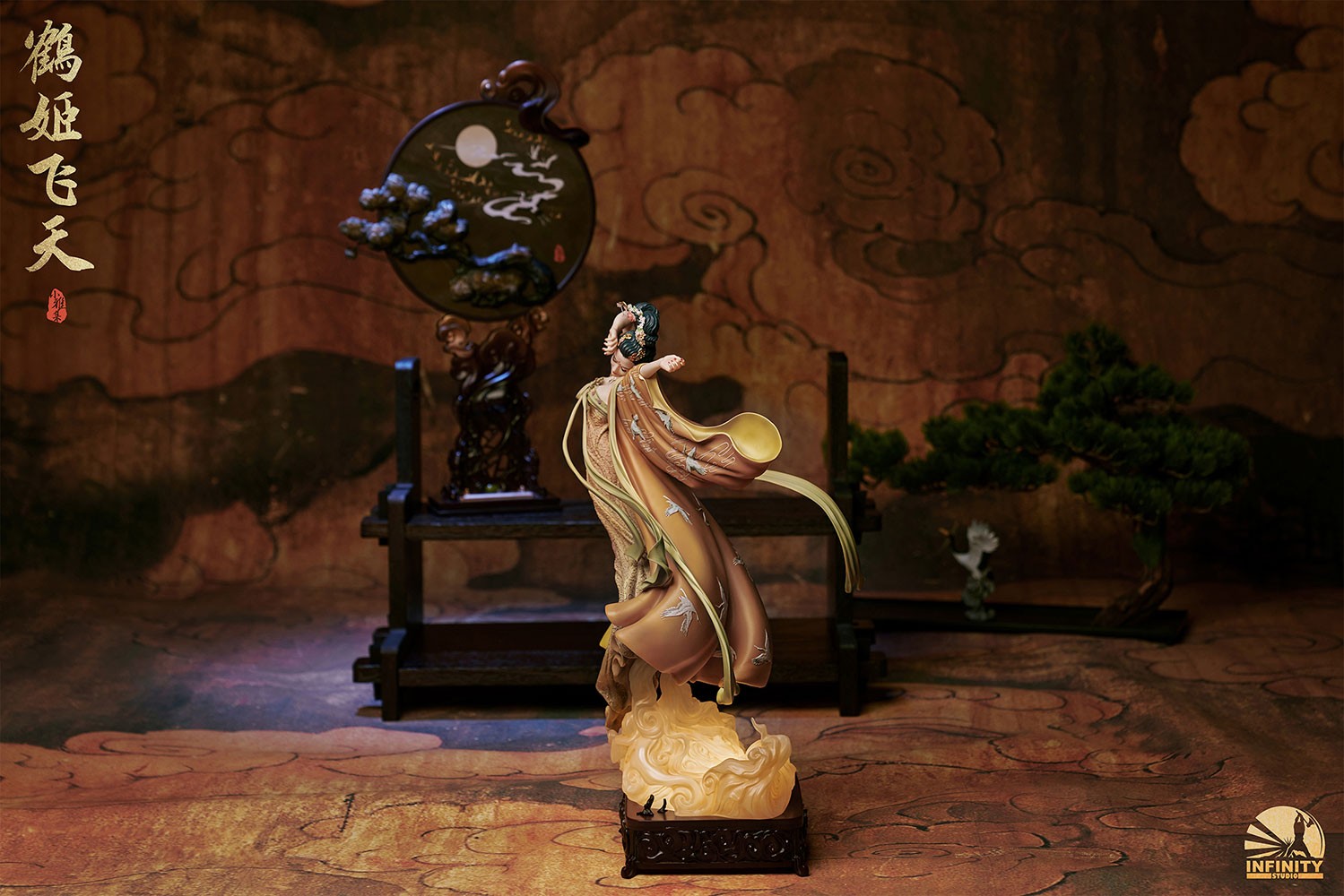 The Flying Princess Crane Statue Deluxe