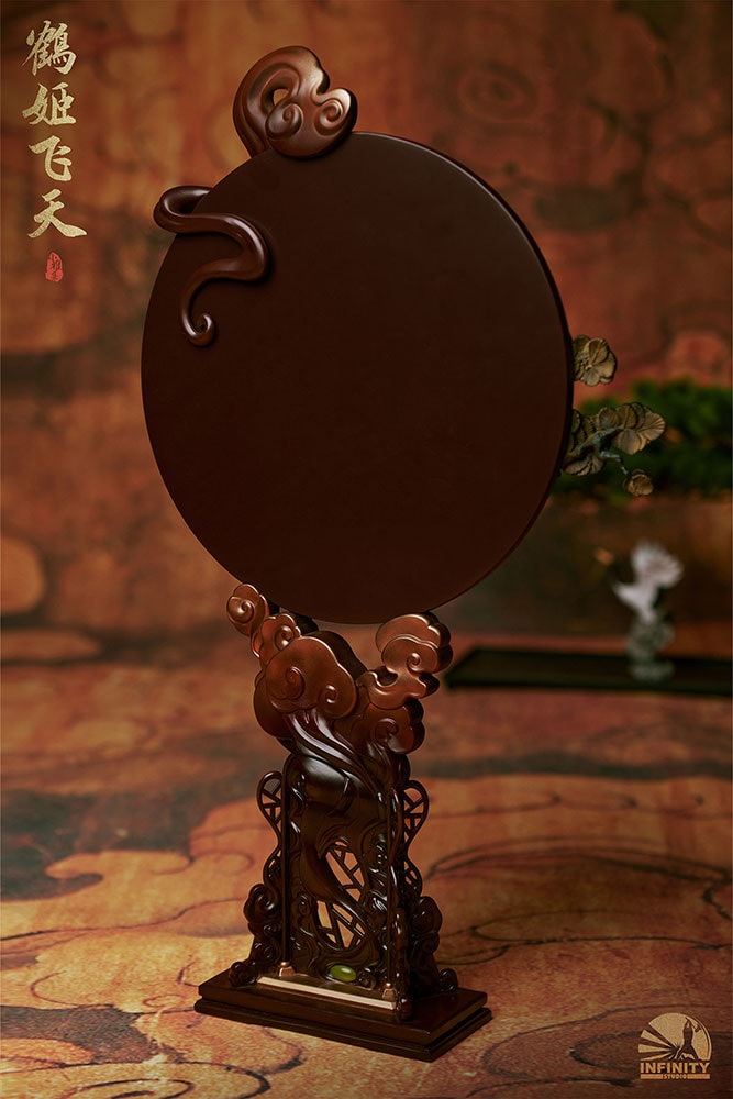 The Flying Princess Crane Statue Deluxe