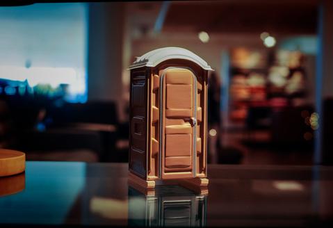Desktop Toilet Bank (Tan)