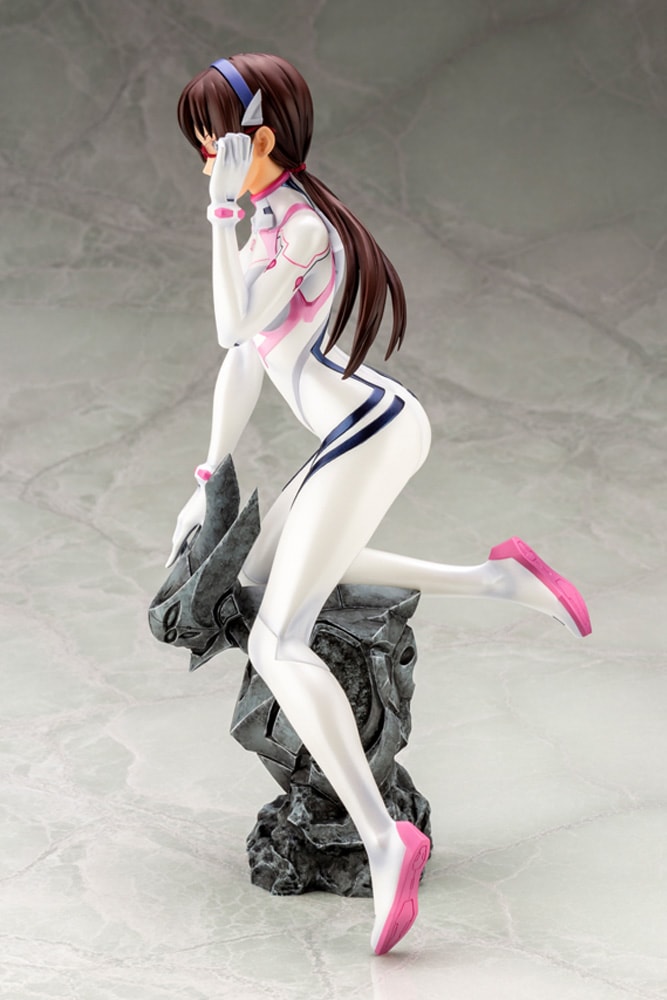 Mari Makinami Illustrious White Plugsuit Version- Prototype Shown