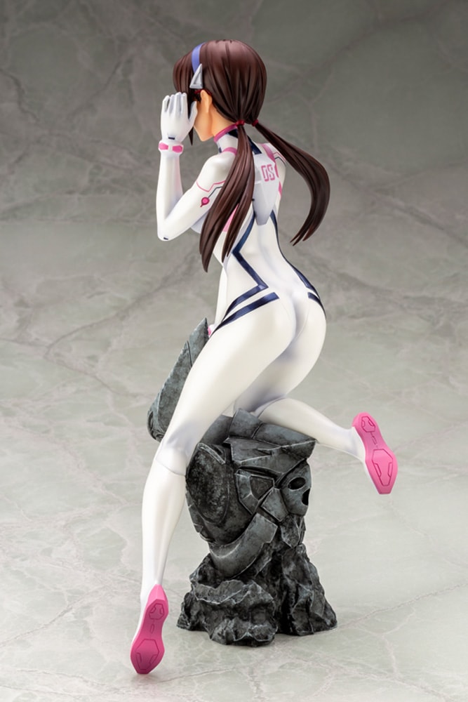 Mari Makinami Illustrious White Plugsuit Version- Prototype Shown