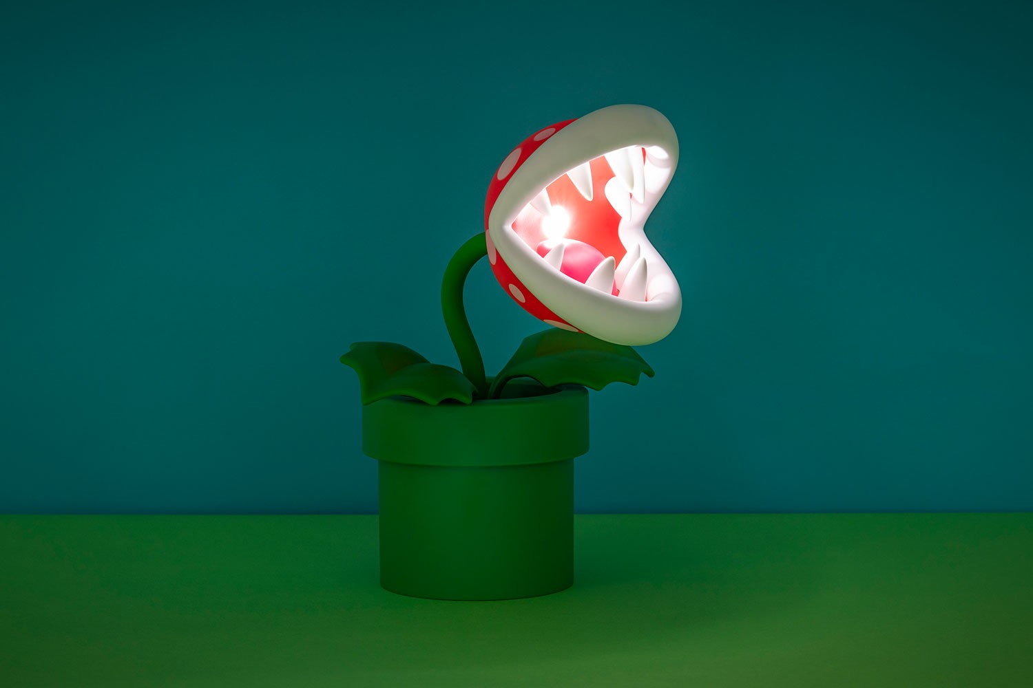 Piranha Plant Posable Lamp