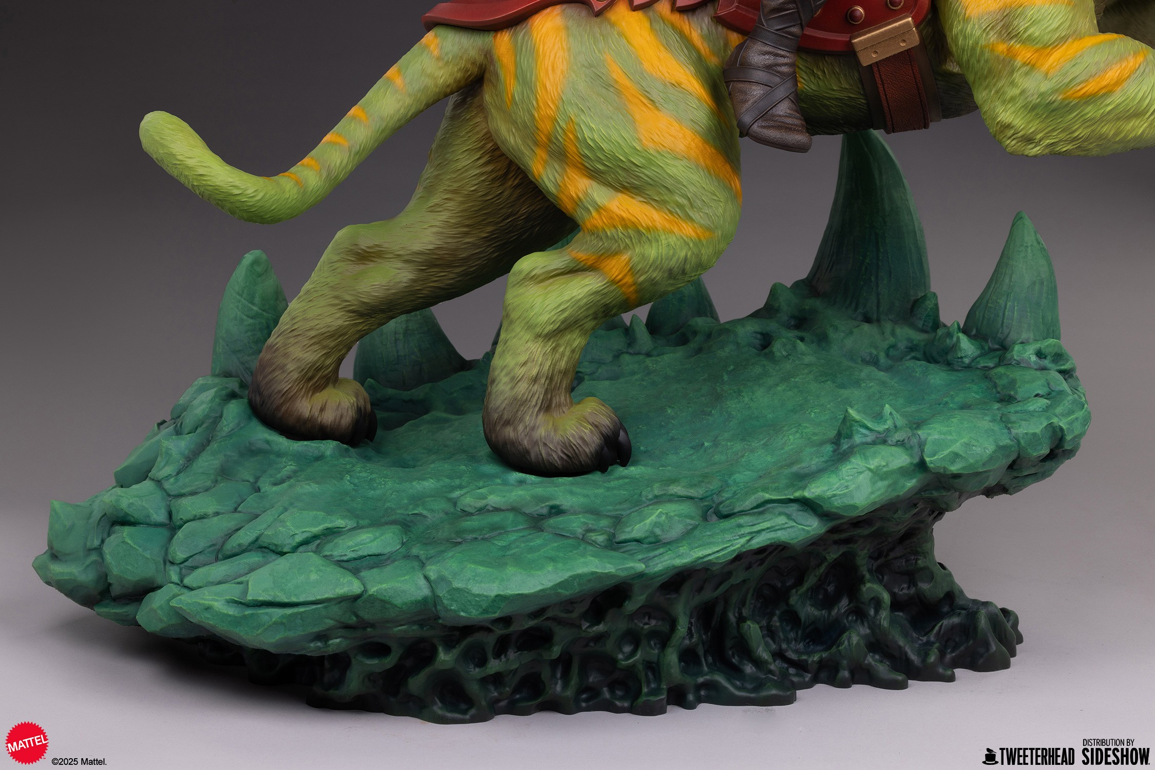 Masters of the Universe He-Man™ & Battle Cat™ Quarter Scale Maquette  (Prototype Shown) View 17
