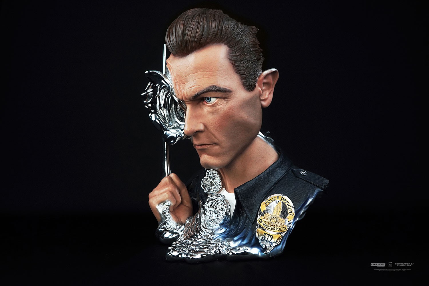 T-1000 Art Mask Deluxe (Prototype Shown) View 13