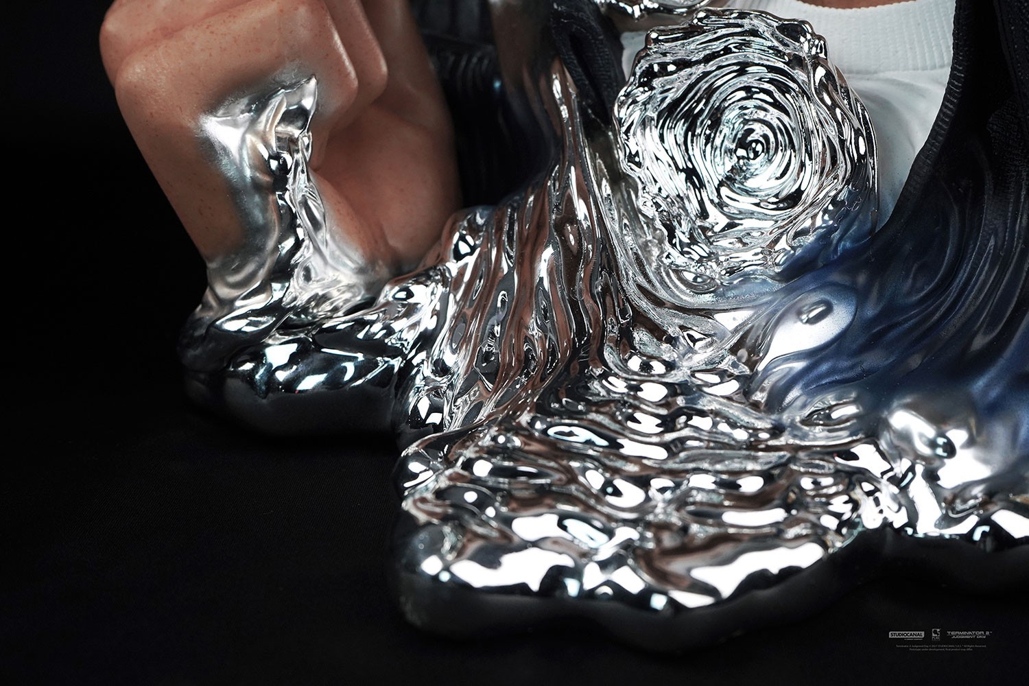 T-1000 Art Mask Deluxe (Prototype Shown) View 10