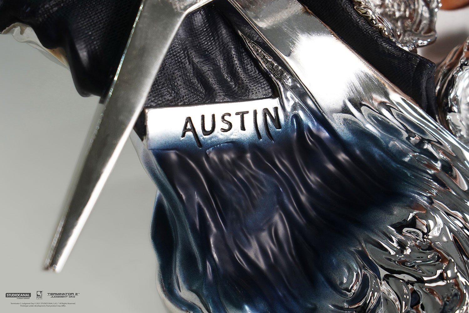T-1000 Art Mask Deluxe (Prototype Shown) View 3