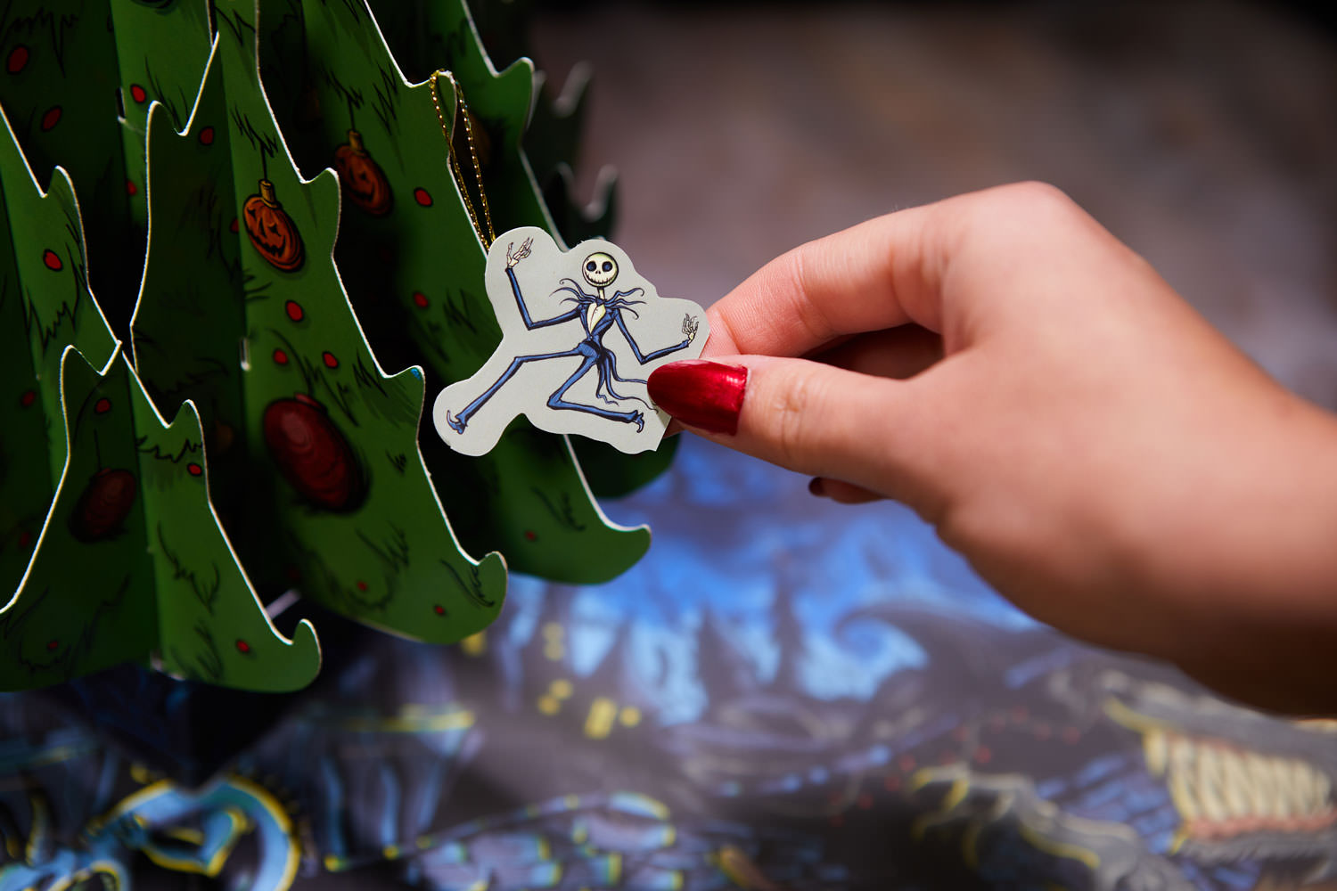 The Nightmare Before Christmas: Pop-Up Book and Advent Calendar