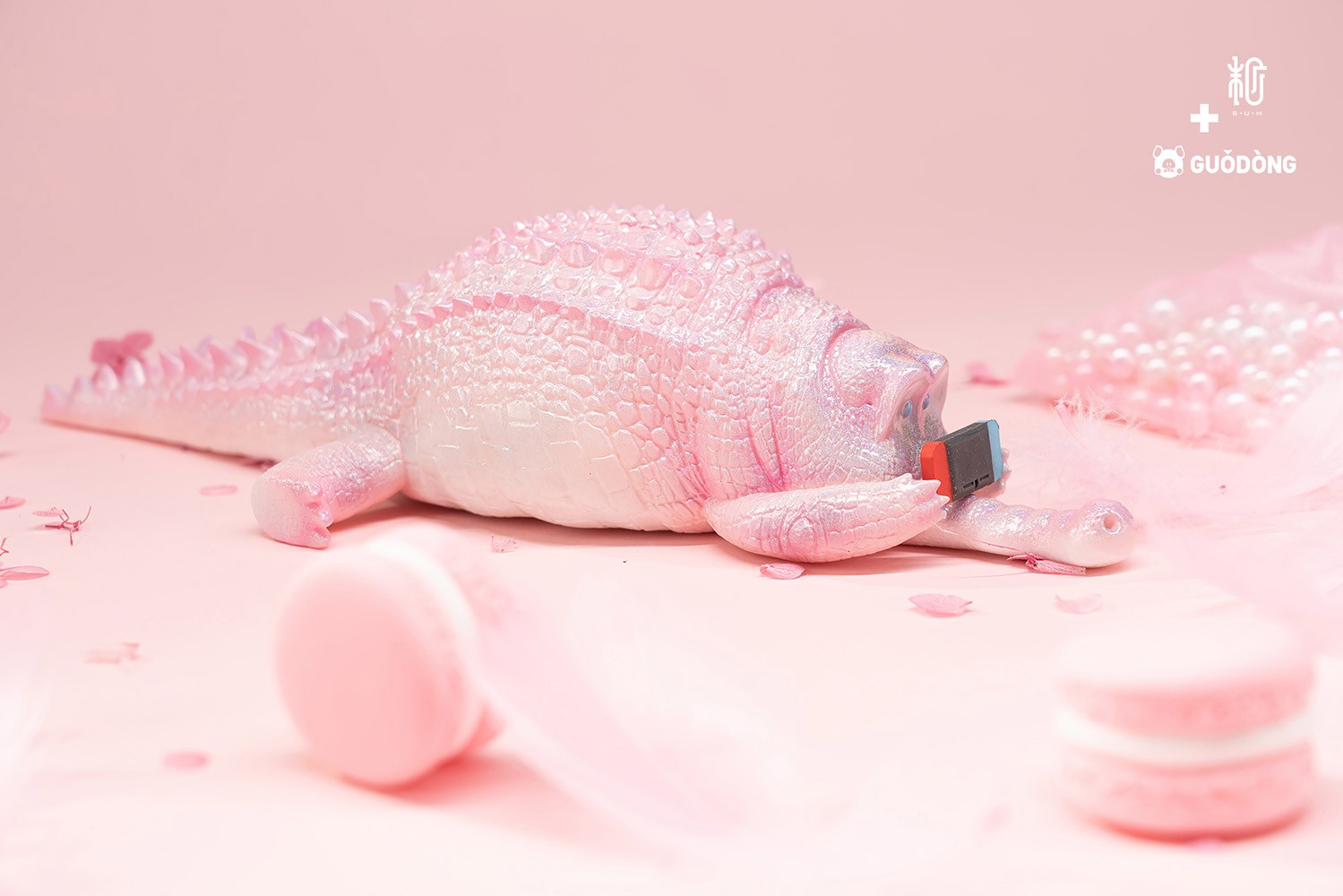Crawling Crocodile (Peach)