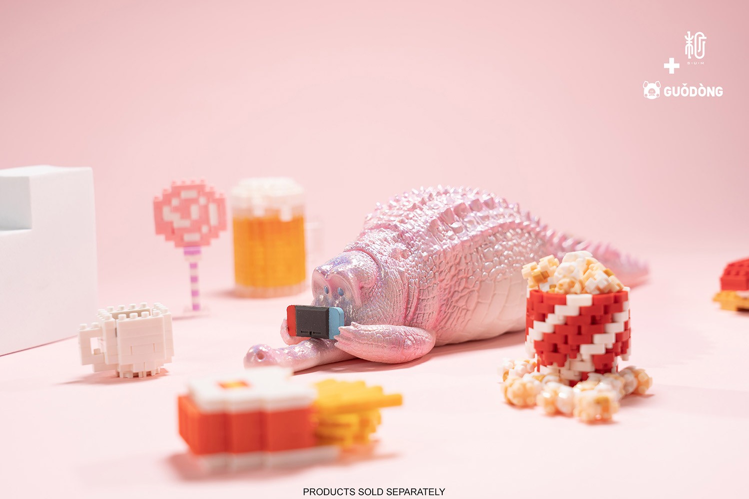 Crawling Crocodile (Peach)