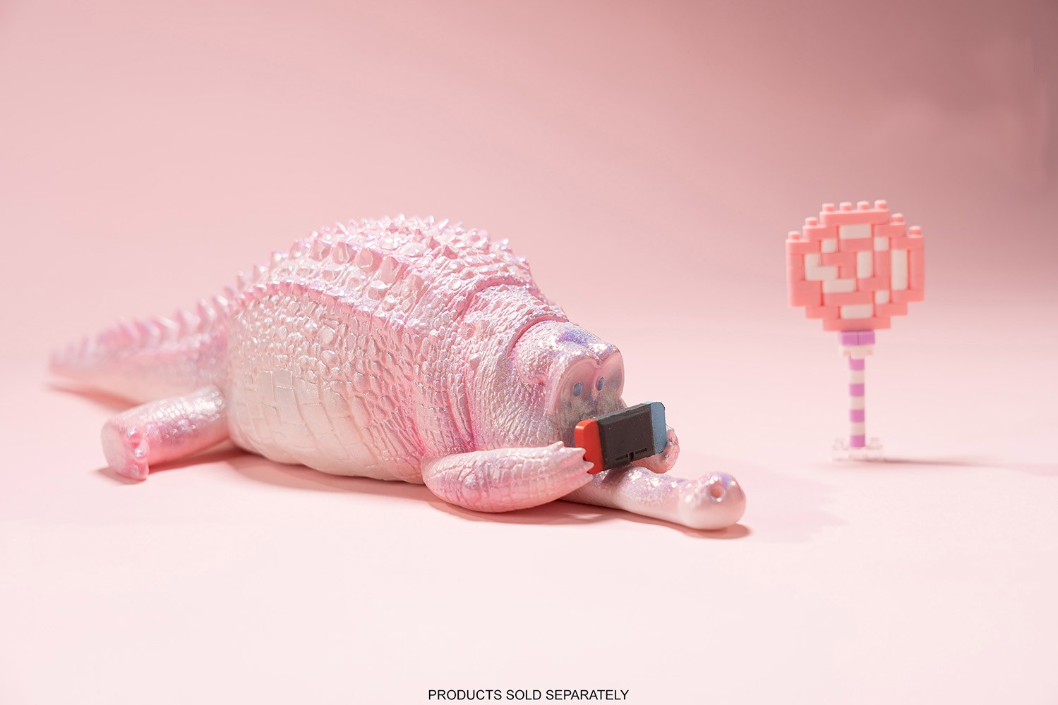 Crawling Crocodile (Peach)