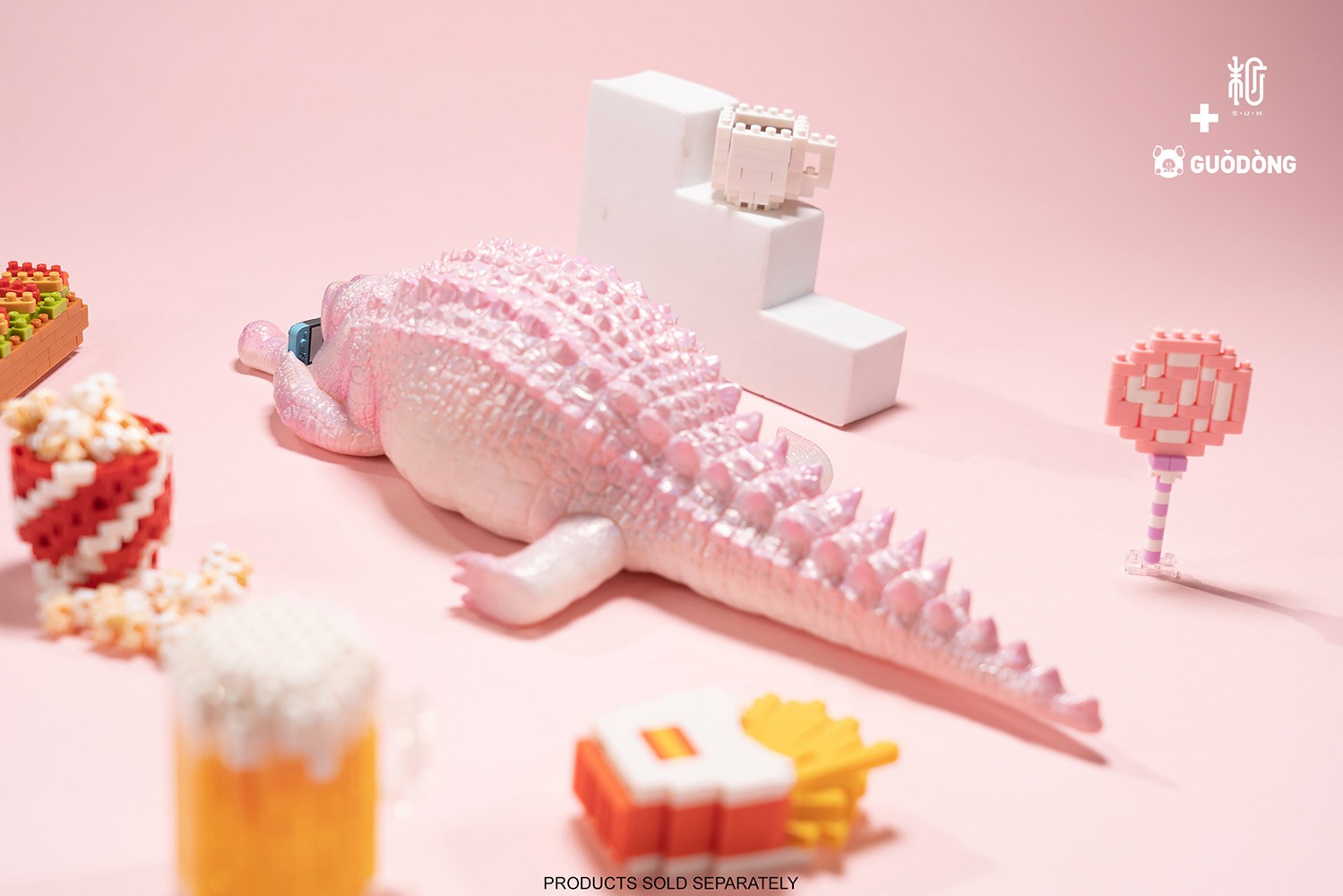 Crawling Crocodile (Peach)