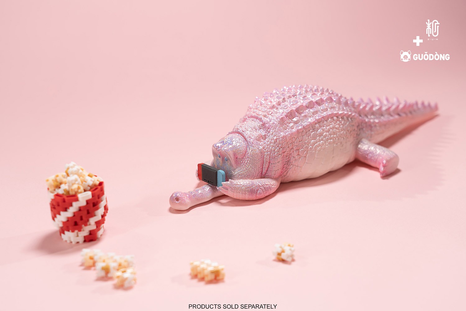 Crawling Crocodile (Peach)