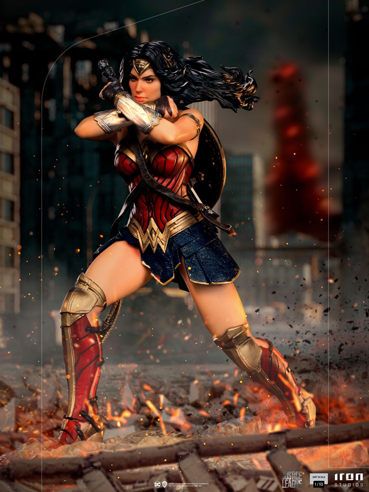 Wonder Woman (Prototype Shown) View 11