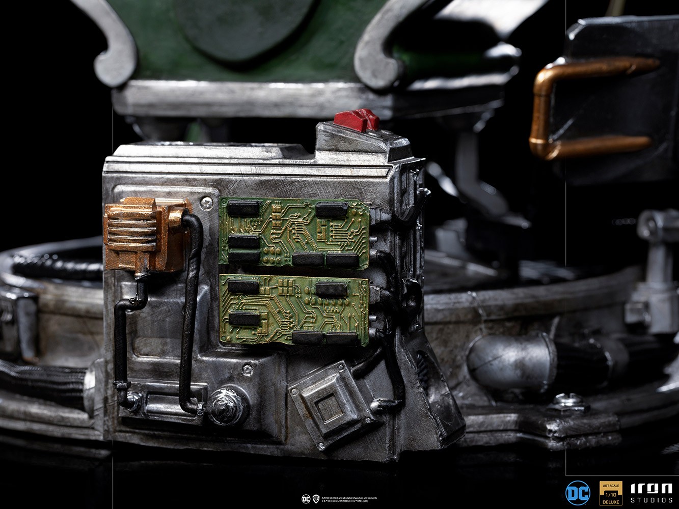 The Riddler Deluxe (Prototype Shown) View 14