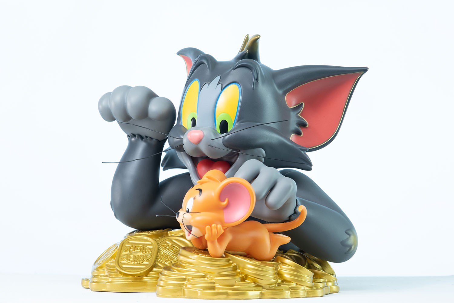 Tom & Jerry Maneki-Neko (Lights Off Version)- Prototype Shown
