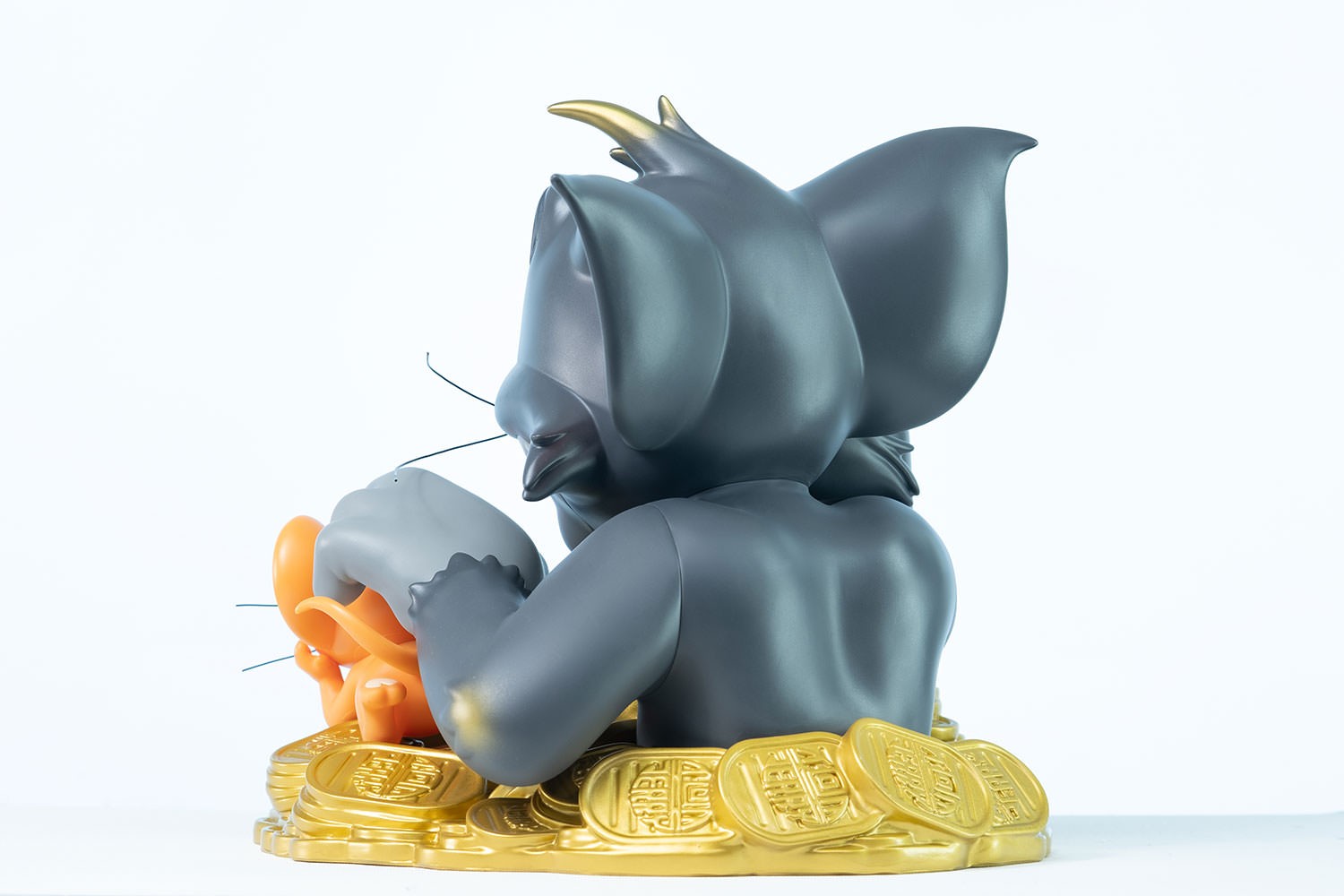 Tom & Jerry Maneki-Neko (Lights Off Version)- Prototype Shown