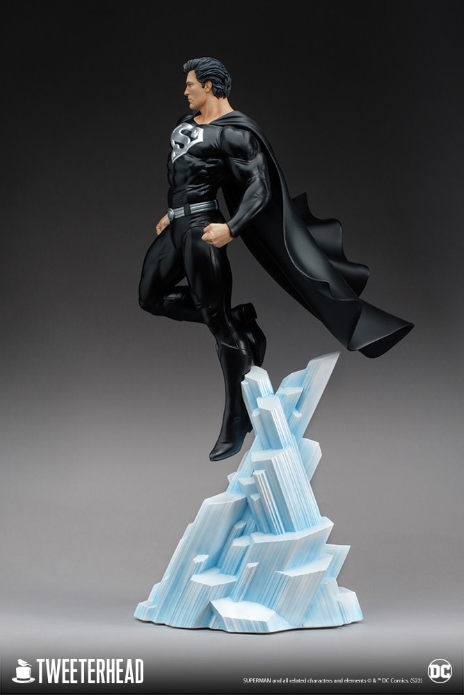 Superman (Black Suit)