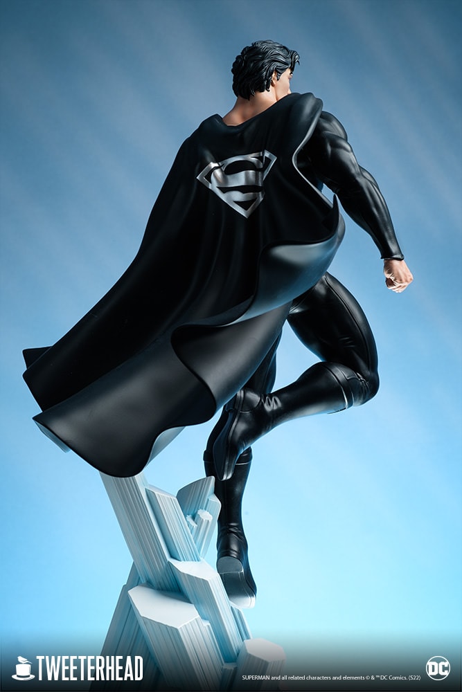 Superman (Black Suit)