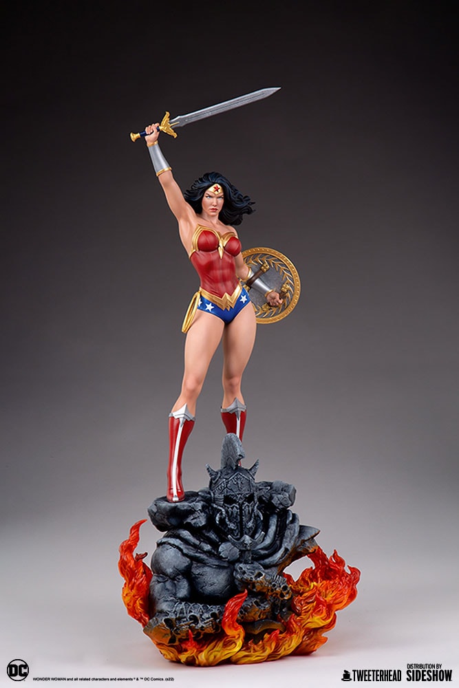 Wonder Woman Exclusive Edition (Prototype Shown) View 7