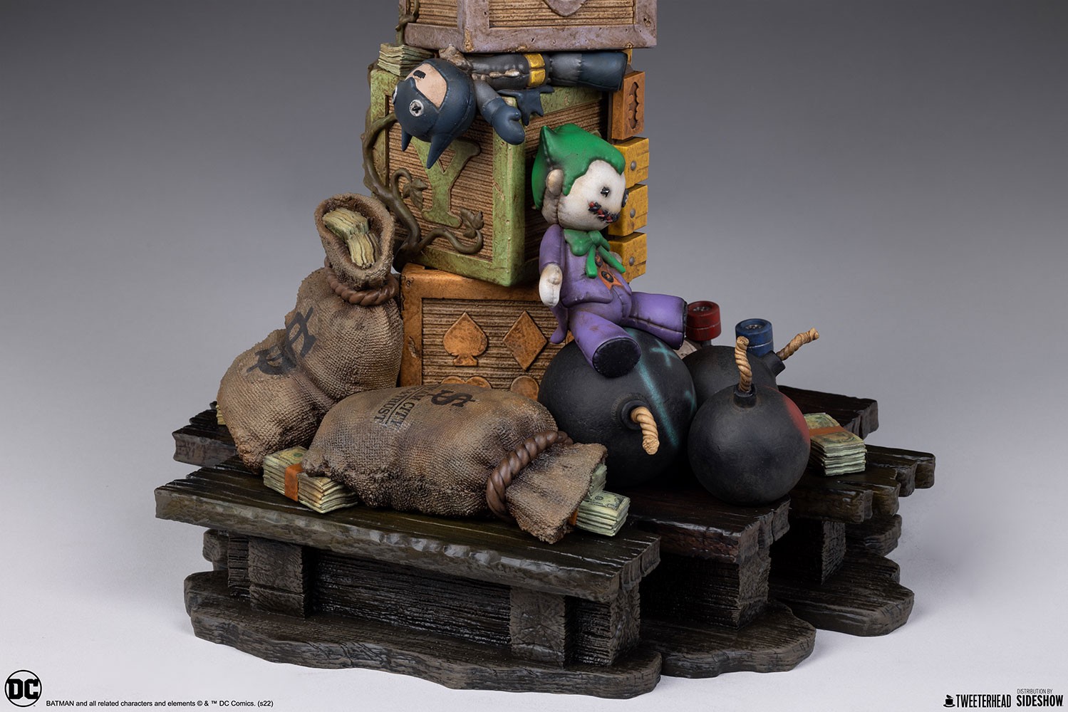 Harley Quinn Collector Edition (Prototype Shown) View 6