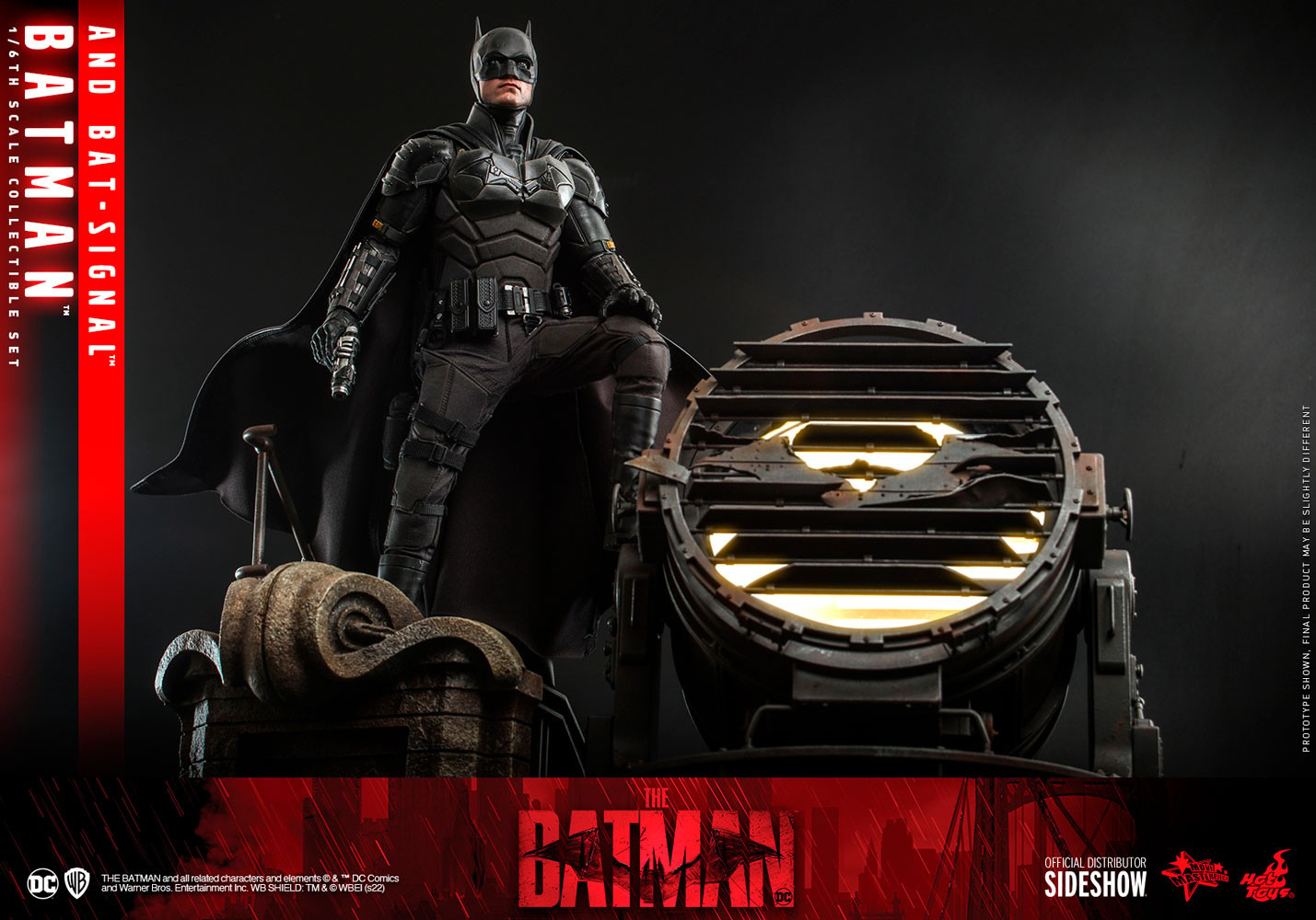 Batman and Bat-Signal Collectible Set by Hot Toys | Sideshow Collectibles