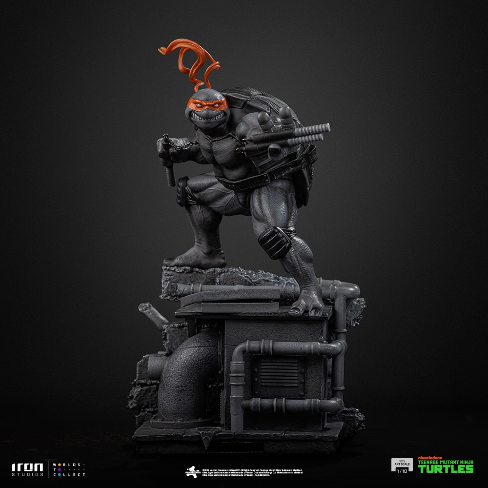 Teenage Mutant Ninja Turtles Michelangelo (Grayscale) 1:10 Scale Statue  Exclusive Edition (Prototype Shown) View 10