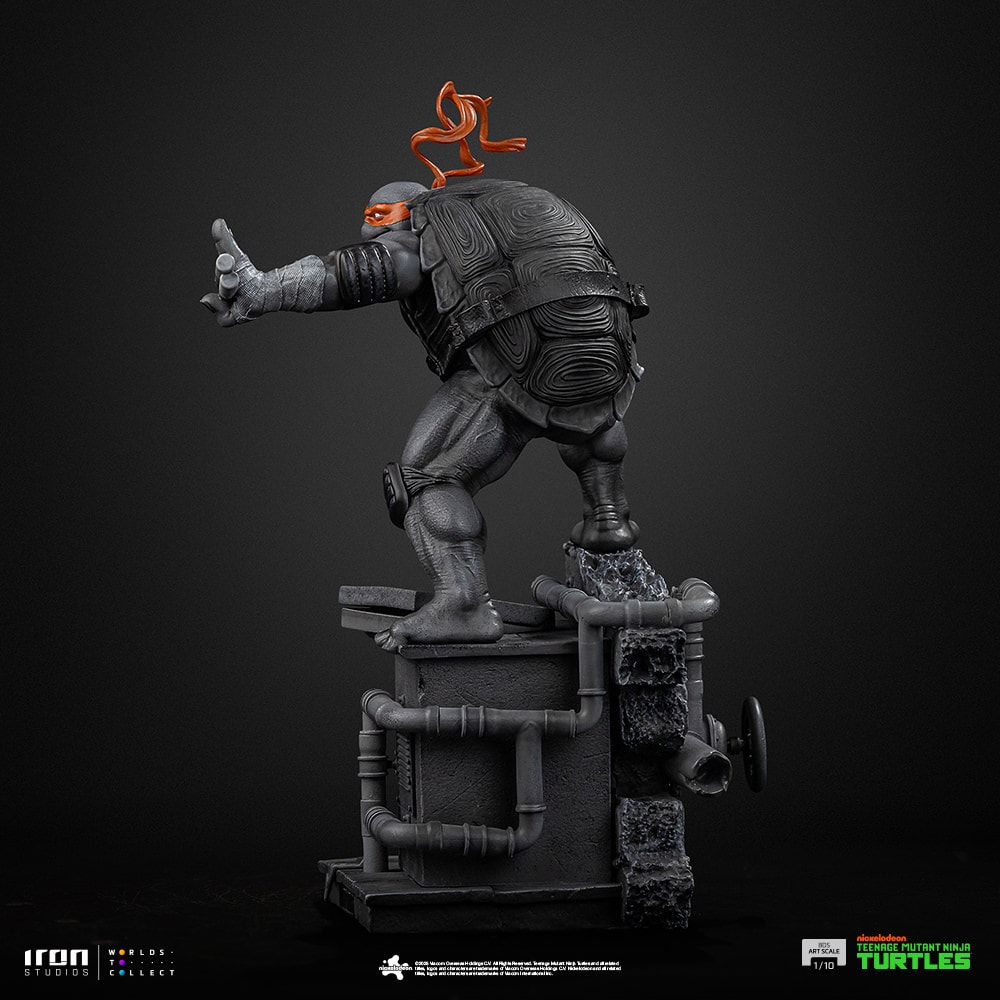 Teenage Mutant Ninja Turtles Michelangelo (Grayscale) 1:10 Scale Statue  Exclusive Edition (Prototype Shown) View 11
